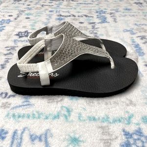 Skechers Yoga Foam Sandals